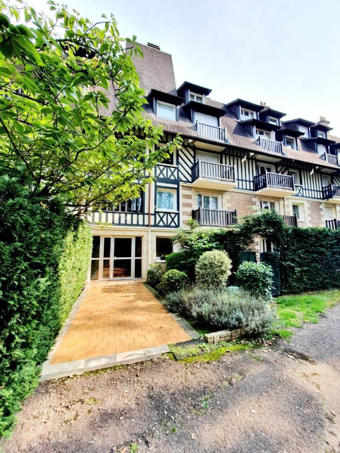 Le Bord De Plage Bénerville-sur-Mer Eksteriør billede